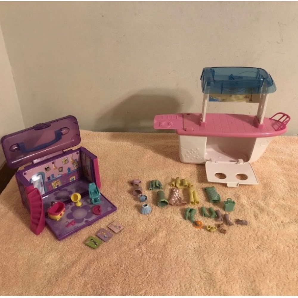 Polly Pocket Lot Boat Beauty Salon & Clothes